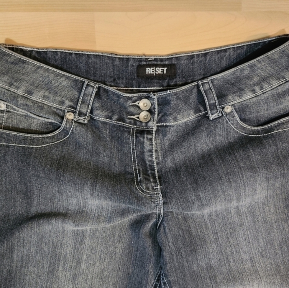 RESET Dark Wash Cropped Kick Flare Jeans Dual Button Fly Embroidered Pocket SZ16 - Picture 5 of 9